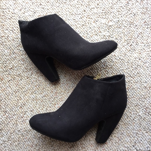 Mossimo Black Suede Bootie - Size 8 - Picture 2 of 6